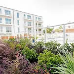 Modern Bywater Condo Pool & Gym