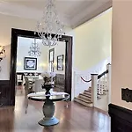Walker Mansion On St Charles Ave - Unit 3