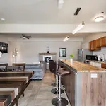 Fully-Furnished 4Br Condo Near Fq