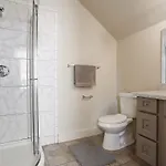 Cute 1bed 1bath 4blocks From French Q, Near Bourbon St And Steps To Jazz Venues
