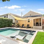 4Br Luxury Uptown Retreat W Private Heated Pool