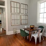 Creole Comfort In Treme Holiday home *