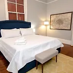 Creole Comfort In Treme Holiday home *