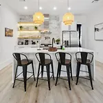 Holiday home Immaculate Superdome Parking Yard Tvs Ensuite
