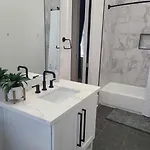 Immaculate Superdome Parking Yard Tvs Ensuite New Orleans