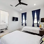 Holiday home Immaculate Superdome Parking Yard Tvs Ensuite New Orleans