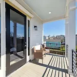 Immaculate Superdome Parking Yard Tvs Ensuite