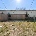 Immaculate Superdome Parking Yard Tvs Ensuite Holiday home