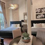 Walker Mansion On St Charles Ave - Unit 3 3* New Orleans