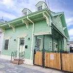 Mandeville Creole Cottage Upper And Lower