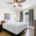 Stunning Close To French Quarter Apartment