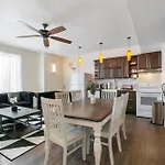 Stunning Close To French Quarter New Orleans