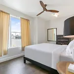 Stunning Close To French Quarter Apartment