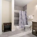 Stunning Close To French Quarter *