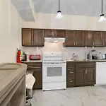 Stunning Close To French Quarter