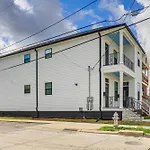 1 Mi To Caesars Superdome Contemporary Nola Abode