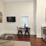 Apartment Cute 1bed 1bath 4blocks From French Q Near Bourbon St And Steps To Jazz Venues New Orleans