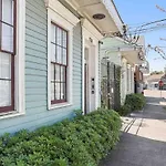 Cute 1bed 1bath 4blocks From French Q Near Bourbon St And Steps To Jazz Venues Apartment