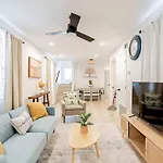 Mid Canal St 2 Bedroom Cute House *