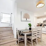 Mid City Canal St 2 Bedroom Cute House