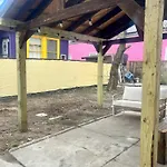 Mid Canal St 2 Bedroom Cute House *