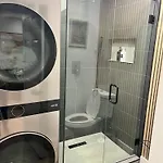 Mid Canal St 2 Bedroom Cute House Holiday home *
