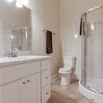 Cute 1bed 1bath 4blocks From French Q, Steps From Jazz & Music Venues