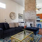 Historic 3 Bedroom 4blocks From Famous St Charles Ave Mardi Gras Parade Route, Steps To Jazz Venues And Restaurants Apartment New Orleans