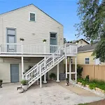 Holiday home Elegant Garden District 4br