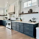 Elegant Garden District 4br Holiday home *