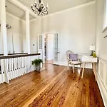 Elegant Garden District 4br Holiday home