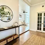 Elegant Garden District 4br