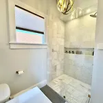 Elegant Garden District 4br *