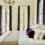 Elegant Garden District 4br Holiday home *