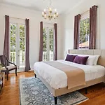 Elegant Garden District 4br Holiday home *