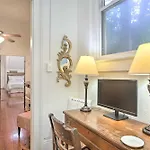 Perfect Location: Inviting Uptown Apt! * New Orleans