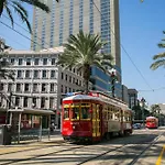 Wyndham Garden Baronne Plaza