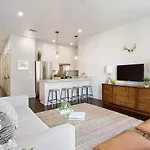 Hotel Group-friendly Near Bourbon Street