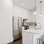Hotel Group-friendly Near Bourbon Street New Orleans