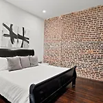 Group-friendly Near Bourbon Street Hotel New Orleans
