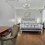Hotel Rathbone Mansions 3*