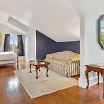 Rathbone Mansions Hotel 3*