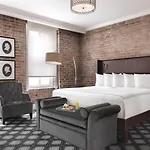 Hotel Q&c And Bar New Orleans, Autograph Collection New Orleans