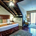 Voco St By Ihg Hotel