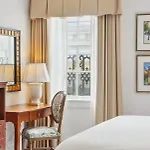 Voco St By Ihg Hotel 4*
