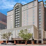 La Quinta & By Wyndham Downtown Hotel