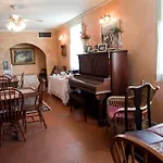 Fairchild House Bed & Breakfast