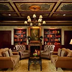 The Ritz-carlton,