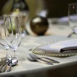 Renaissance Arts Warehouse District 4*