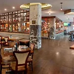 Hotel Renaissance Arts Warehouse District 4*